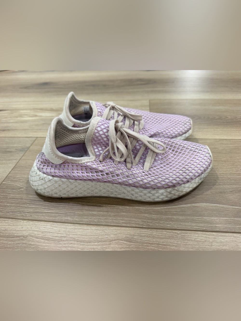 adidas Deerupt Women's Pastel Lavender Mesh Lace-Up Sneakers